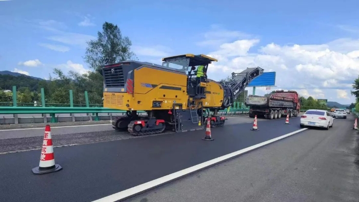 精彩綻放！徐工兩米銑刨機(jī)全國(guó)高速踔厲風(fēng)發(fā)