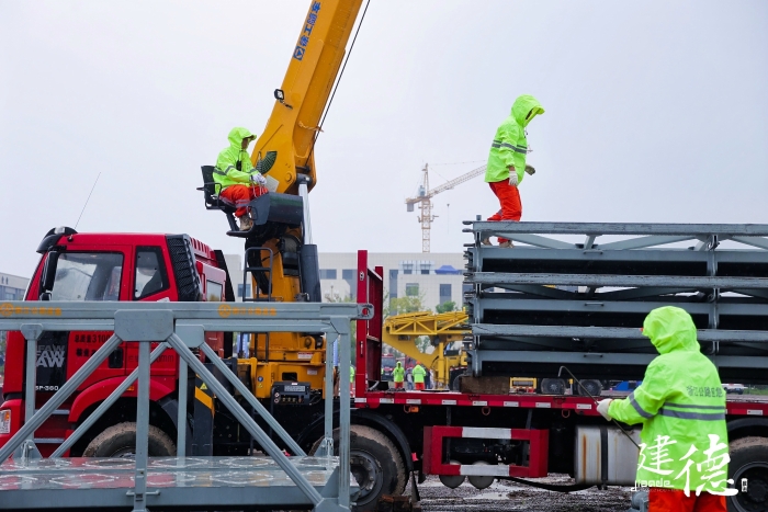 20分鐘一座應急橋！徐工參與2024年省級公路與運輸突發(fā)事件應急演練