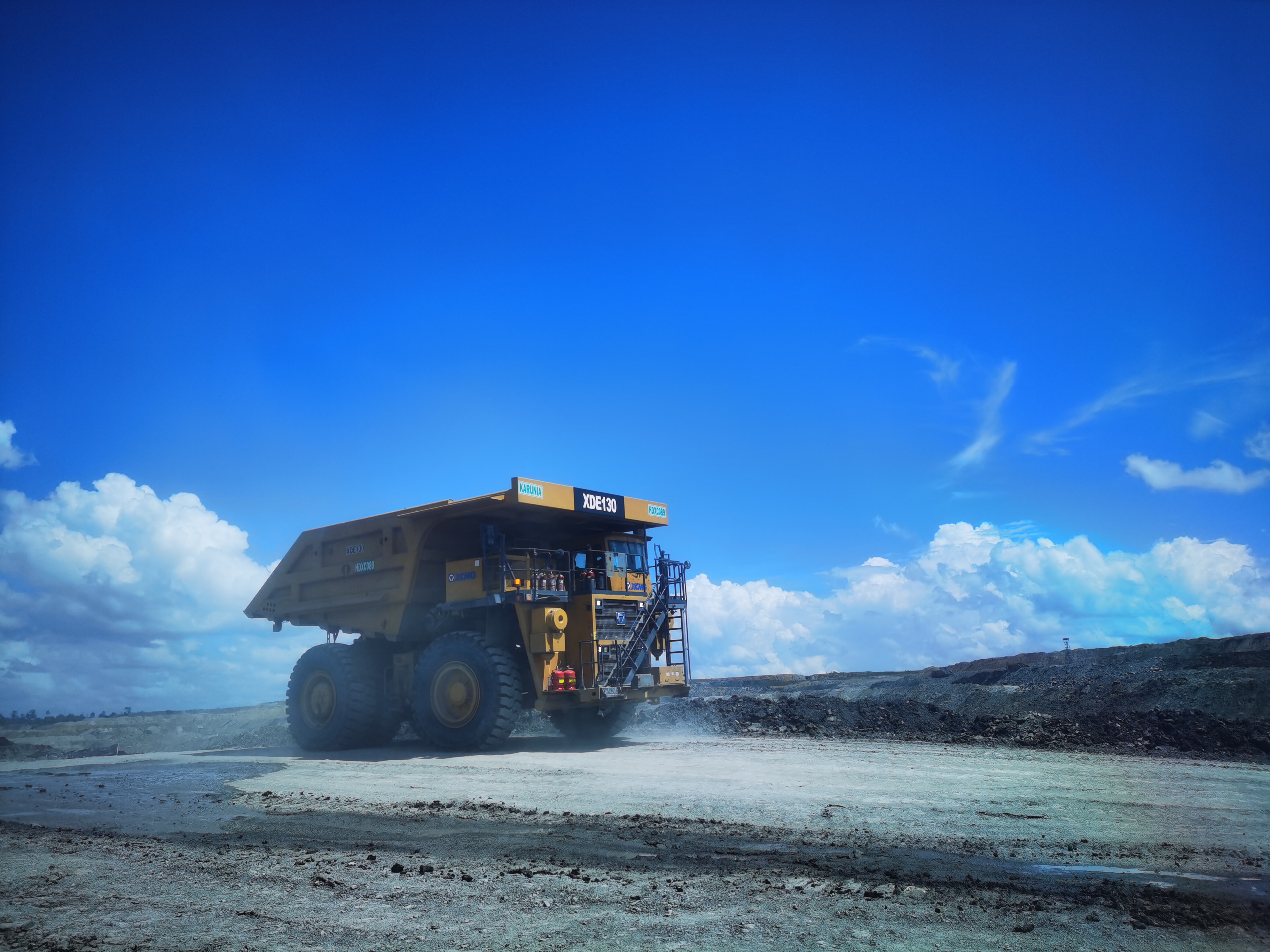 礦業(yè)報(bào)國，效率傳奇！徐工礦山機(jī)械100臺(tái)+扎根高原