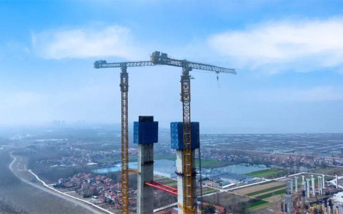 沖刺！徐工XGT2230A-100S助建武漢雙柳長江大橋