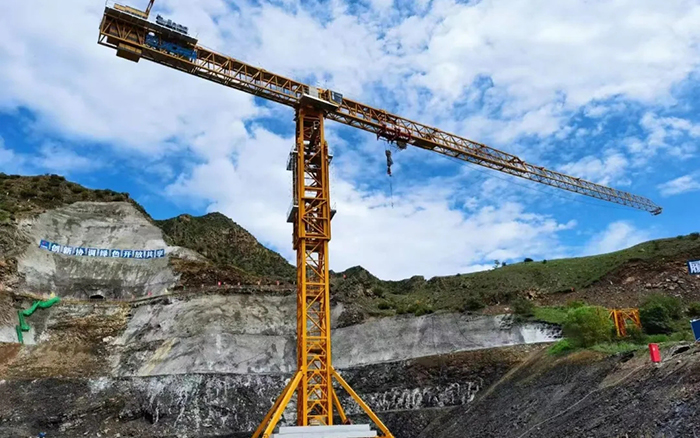 建個超大“充電寶”，徐工“鋼鐵巨人”正式上崗！