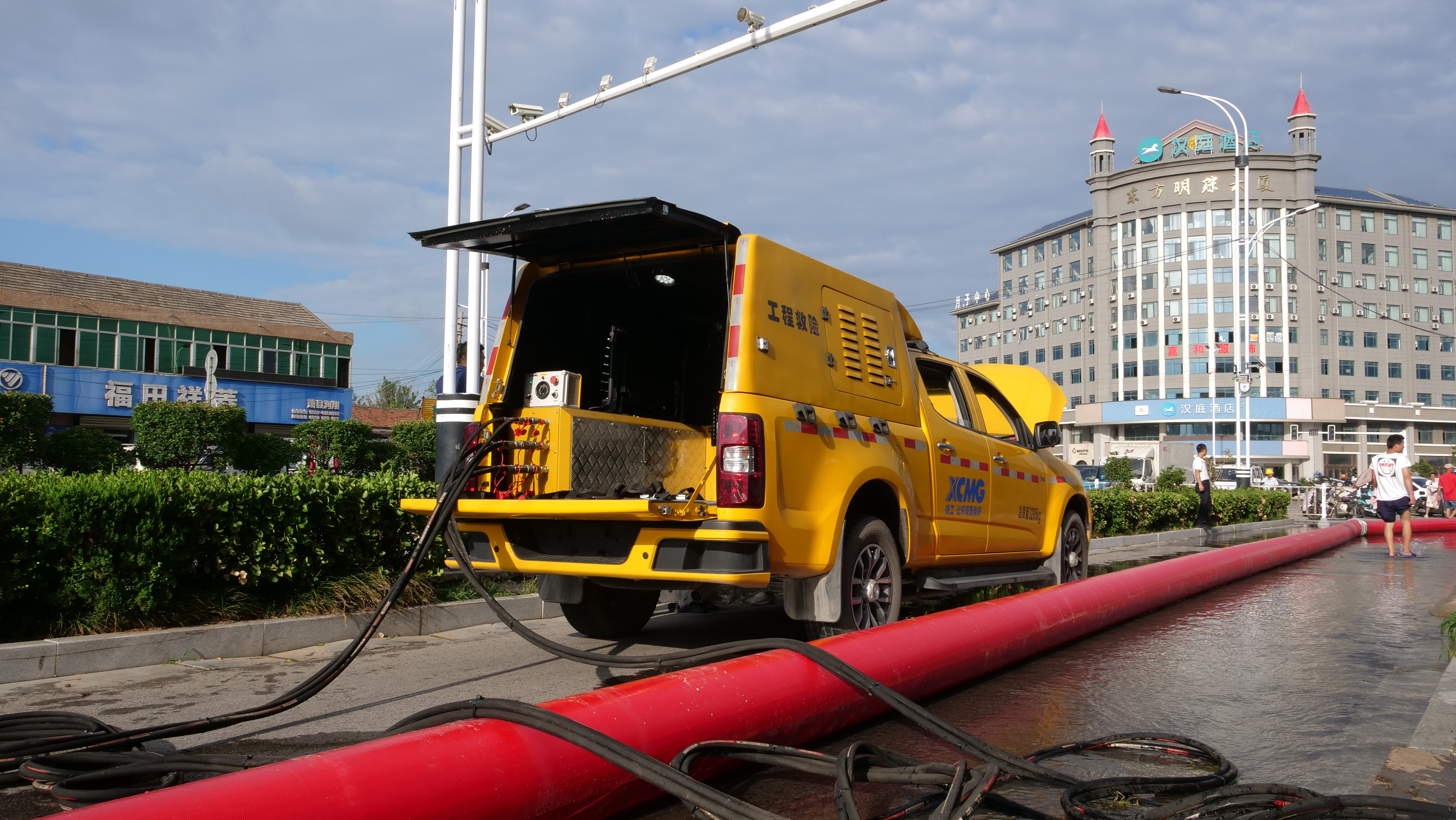 “皖”手同行！徐工排澇救援隊(duì)緊急出征！