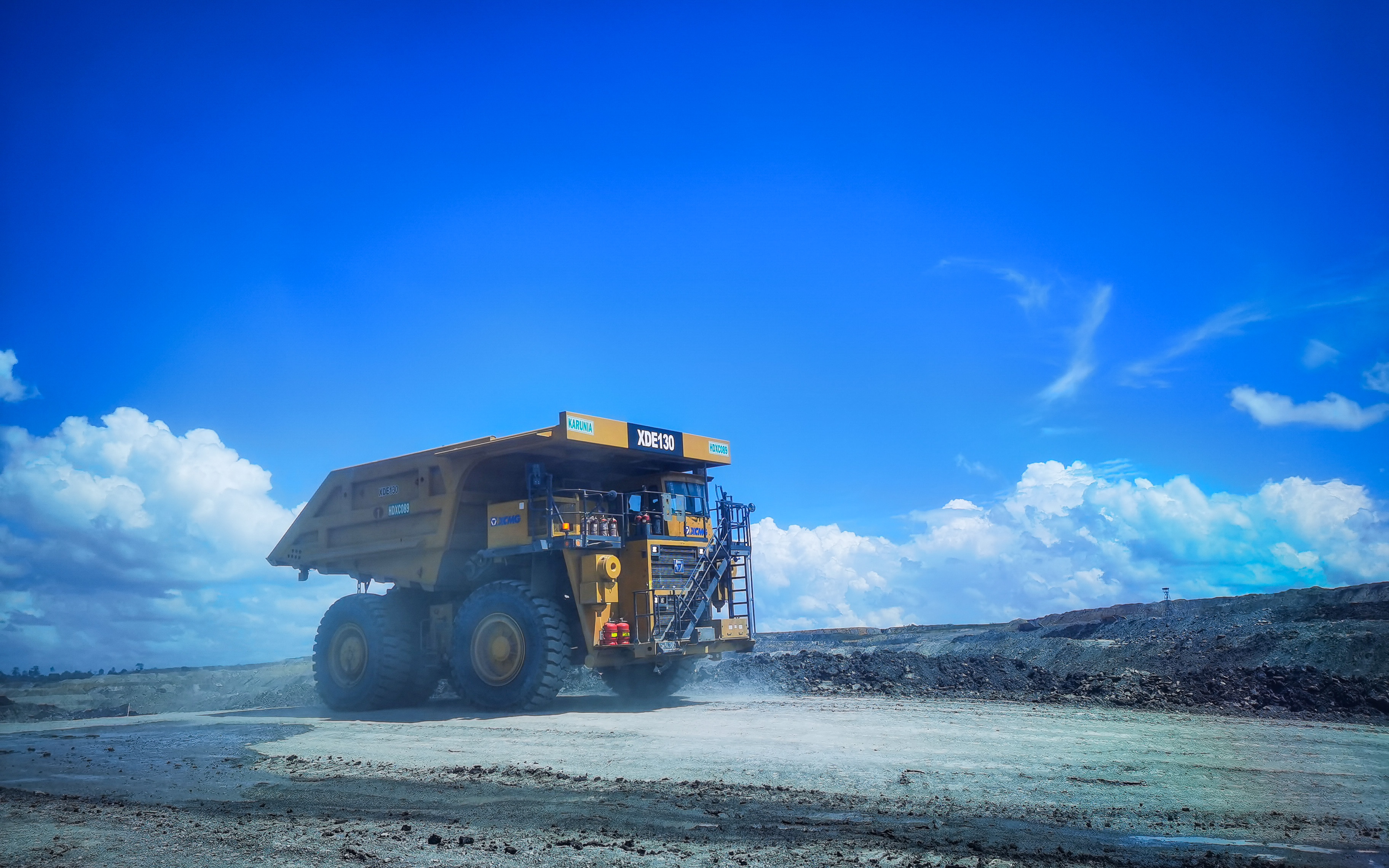 閃耀東南亞！徐工XDE130雙橋剛性礦車效能非凡