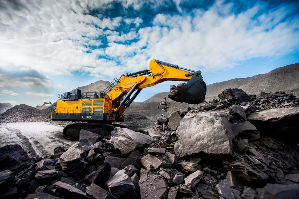 首次出海！徐工XE5600礦用挖掘機(jī)成功交付