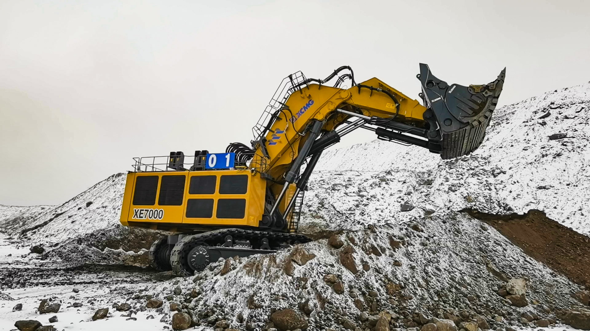 “神州第一挖”——XE7000不畏嚴(yán)寒，鐵骨錚錚