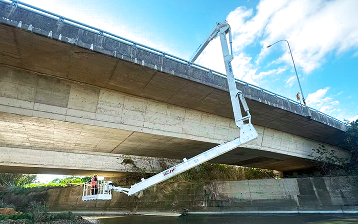 橋梁養(yǎng)護(hù)神器！徐工 QJZ18 筑牢橋梁安全防線