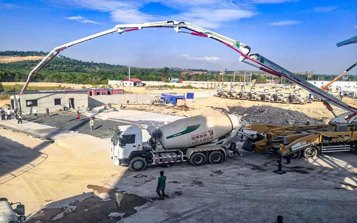 中柬同心，共建未來！徐工“智造”賦能柬埔寨基建