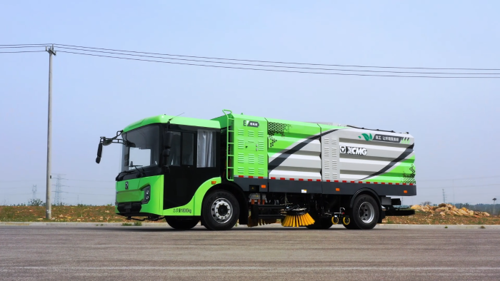 【新品搶先看】高效、舒適、智能全都要？徐工低入口洗掃車給您答案！