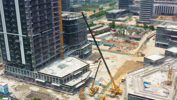 零失誤拿下！徐工G2代XCA200G8-1盲區(qū)作業(yè)，精準(zhǔn)拆除40米塔吊