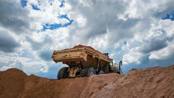 大展身手，徐工“礦山越野王”征戰(zhàn)東南亞