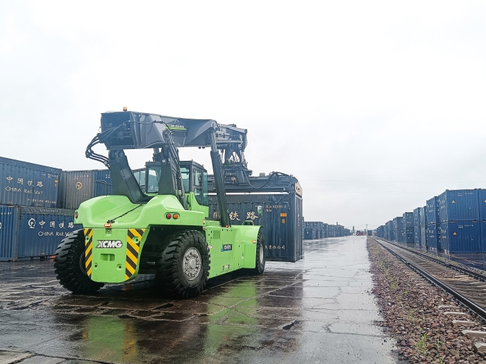 再添“新戰(zhàn)力”！鐵路干線物流的綠色引擎