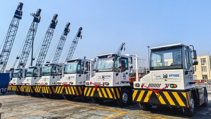 新車交付忙！徐工新能源重載牽引車以多維優(yōu)勢賦能大宗貨物智慧轉(zhuǎn)運(yùn)