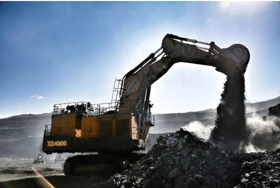 近5萬小時(shí)高效出勤！徐工XE4000液壓鏟受礦區(qū)高度贊揚(yáng)！