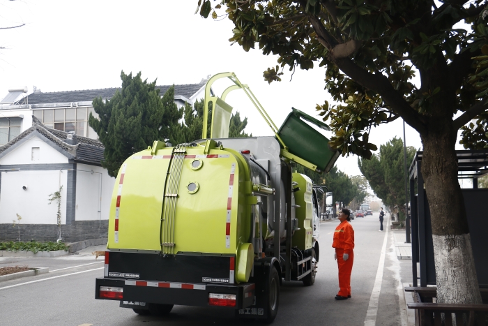 零碳收運(yùn)、高效閉環(huán) | 徐工純電動餐廚垃圾車助力賈汪潘安湖綠色環(huán)衛(wèi)升級