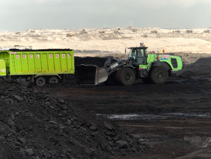 徐工XC9108-EV純電動裝載機(jī)助力海島露天煤礦高效綠色運(yùn)營