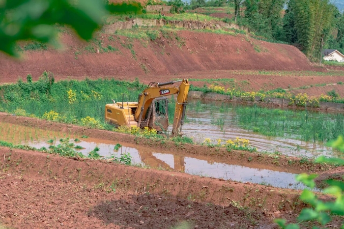 建設(shè)“巴渝糧倉”，徐工挖機(jī)我在行（h&aacute;ng）！