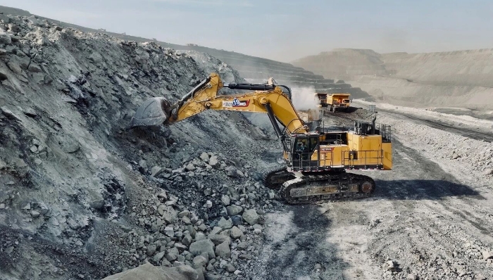 礦區(qū)得力干將：徐工XE1350G Pro，高效可靠，不負(fù)重托