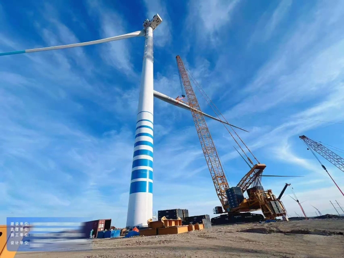 大國(guó)重器顯擔(dān)當(dāng)——XLC18000M征戰(zhàn)戈壁灘，125米高空精準(zhǔn)托起10兆瓦風(fēng)電巨擘！