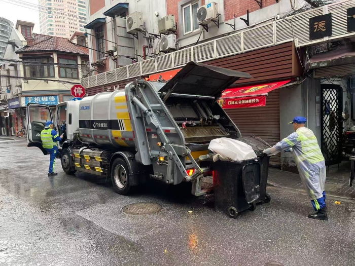 南京東路人流如織垃圾多？徐工XGH5120ZYSXBEV：輕松搞定！