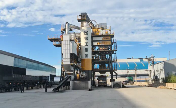 徐工道路養(yǎng)護(hù)明星產(chǎn)品亮相內(nèi)蒙，高效施工彰顯硬核實(shí)力！