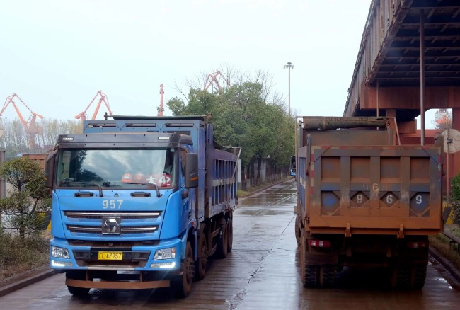 大港煥新！徐工新能源自卸車助力港口物流綠色轉(zhuǎn)型