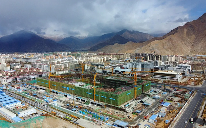 “世界屋脊”再建新地標(biāo)！徐工群塔“交作業(yè)了”！