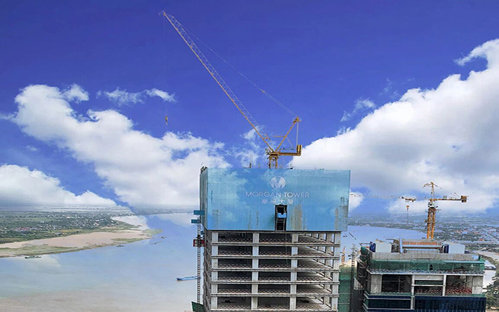 喜封金頂|徐工塔機(jī)助建柬埔寨金邊摩根大廈！