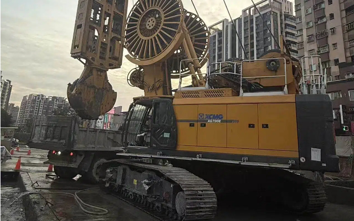 穩(wěn)保施工！徐工地下連續(xù)墻液壓抓斗攻克東南亞復(fù)雜工況