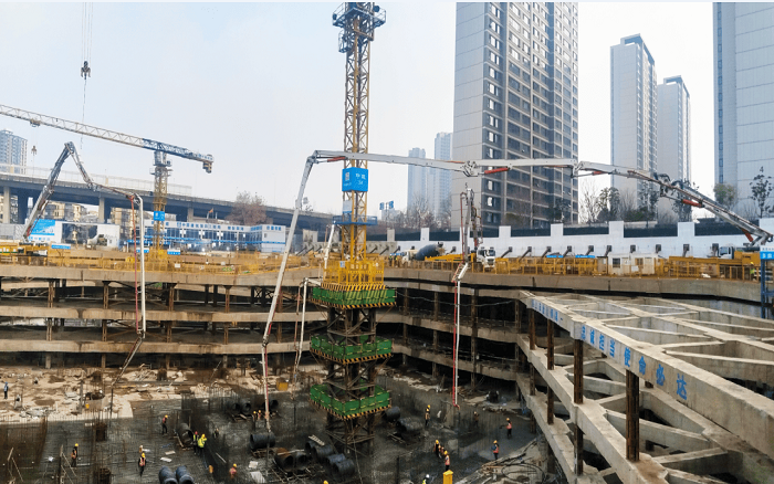 集結(jié)！徐工大米數(shù)泵車齊力共筑通信研發(fā)基地